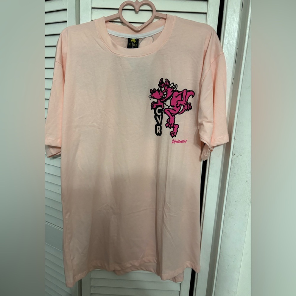 NWT clover tshirt large